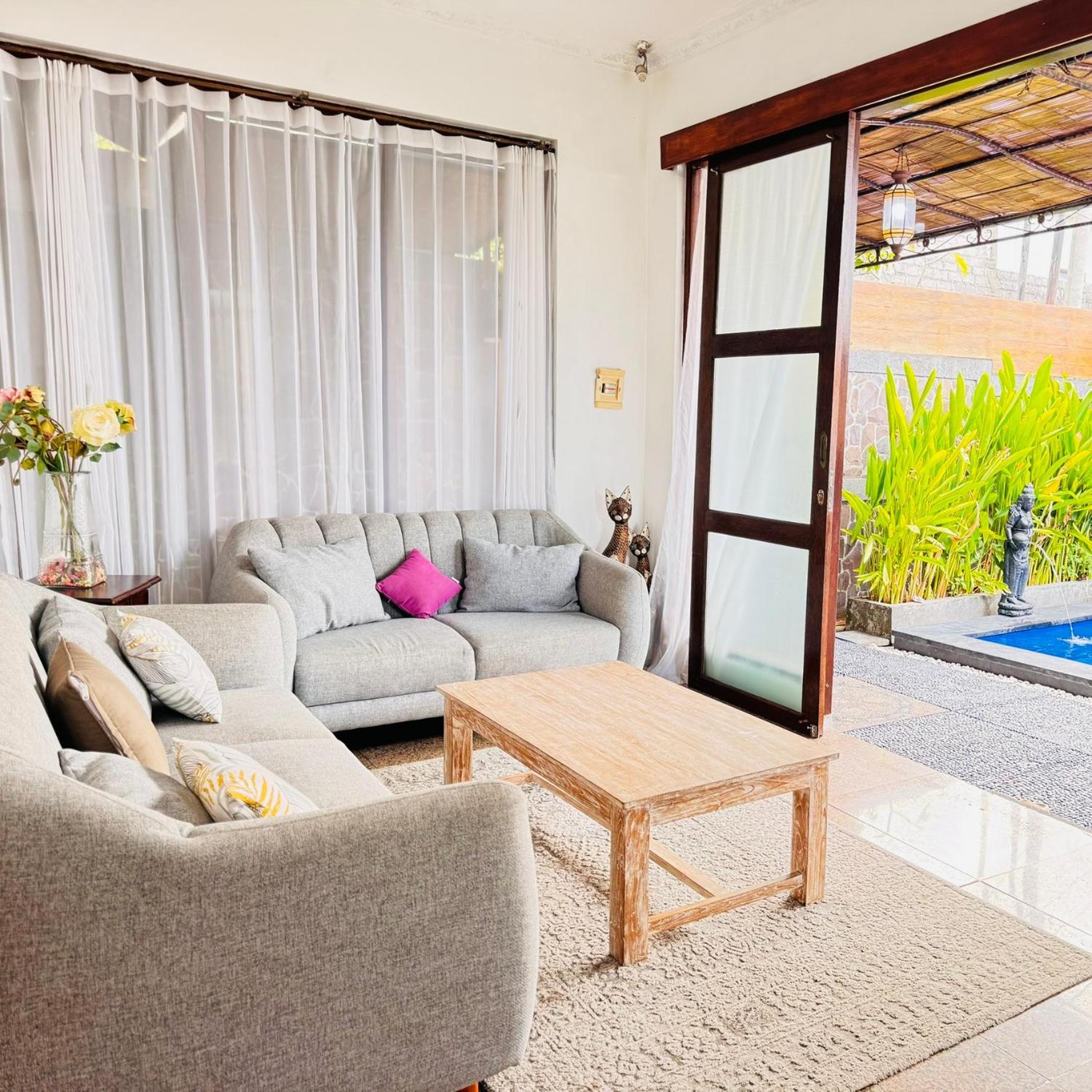 Giri Hill Homestay Nusa Dua  Eksteriør billede